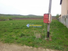 teren-intravilan-de-vanzare-1000mp-utilitati